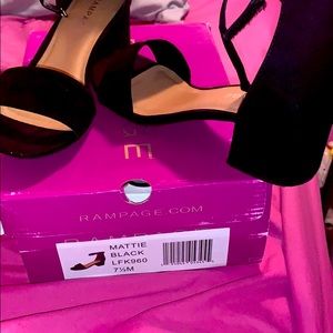 Black wedges